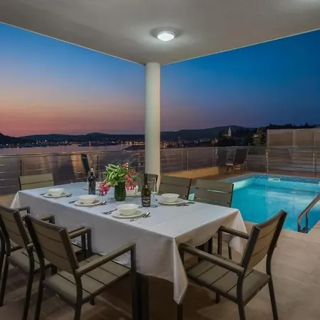 Apartamento Luxury Natali With Pool Rogoznica (Sibenik-Knin)