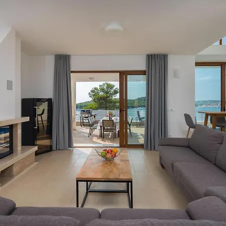 Luxury Natali With Pool Apartamento Rogoznica (Sibenik-Knin)