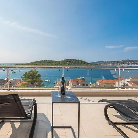 Apartamento Luxury Natali With Pool Rogoznica (Sibenik-Knin)