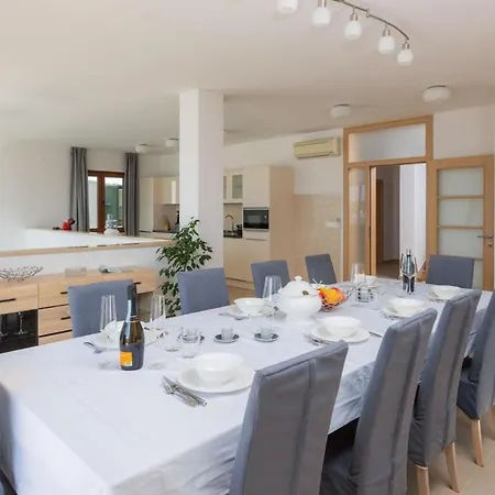 Luxury Natali With Pool Apartamento Rogoznica (Sibenik-Knin)